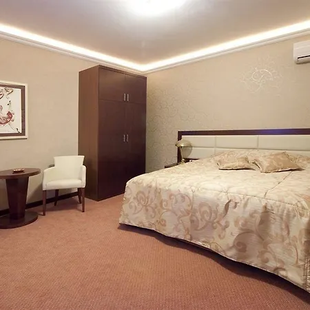 Sucevic Garni 4*