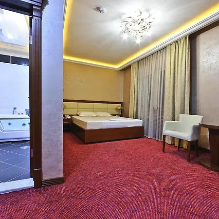 Sucevic Garni 4*