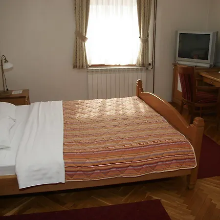 Otel Sucevic Garni 4*